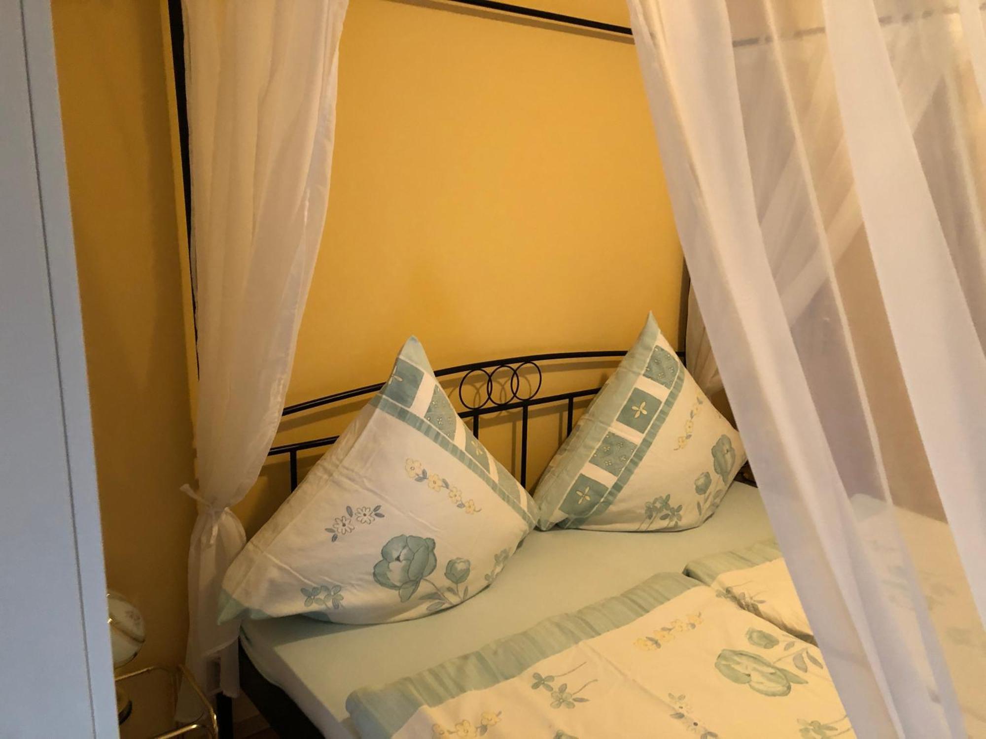 Schoene Ferienwohnung In Bahnhofsnaehe Fuer Urlaub, Studium Oder Arbeit Deggendorf Kültér fotó