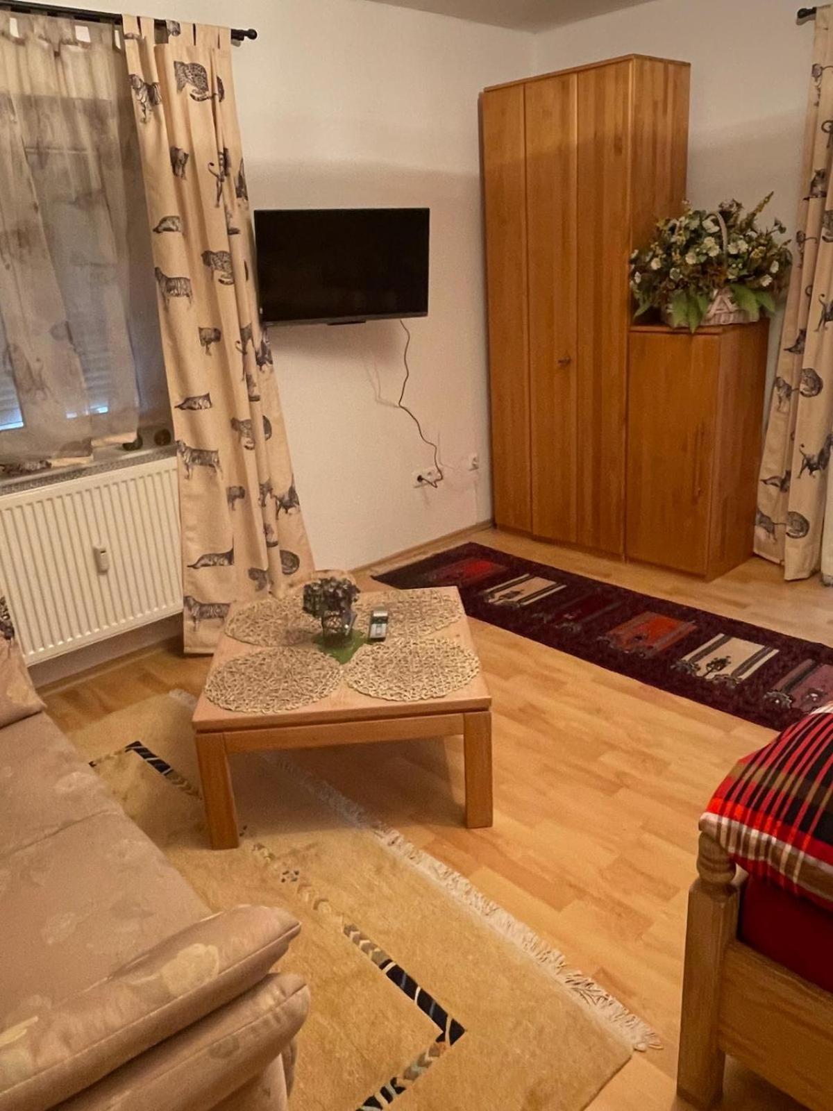 Schoene Ferienwohnung In Bahnhofsnaehe Fuer Urlaub, Studium Oder Arbeit Deggendorf Kültér fotó